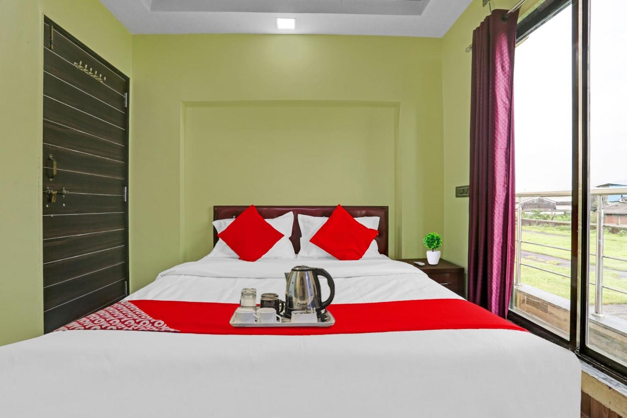 Hotel O Om Sai Residency Lodging And Boarding Taloje Exterior photo